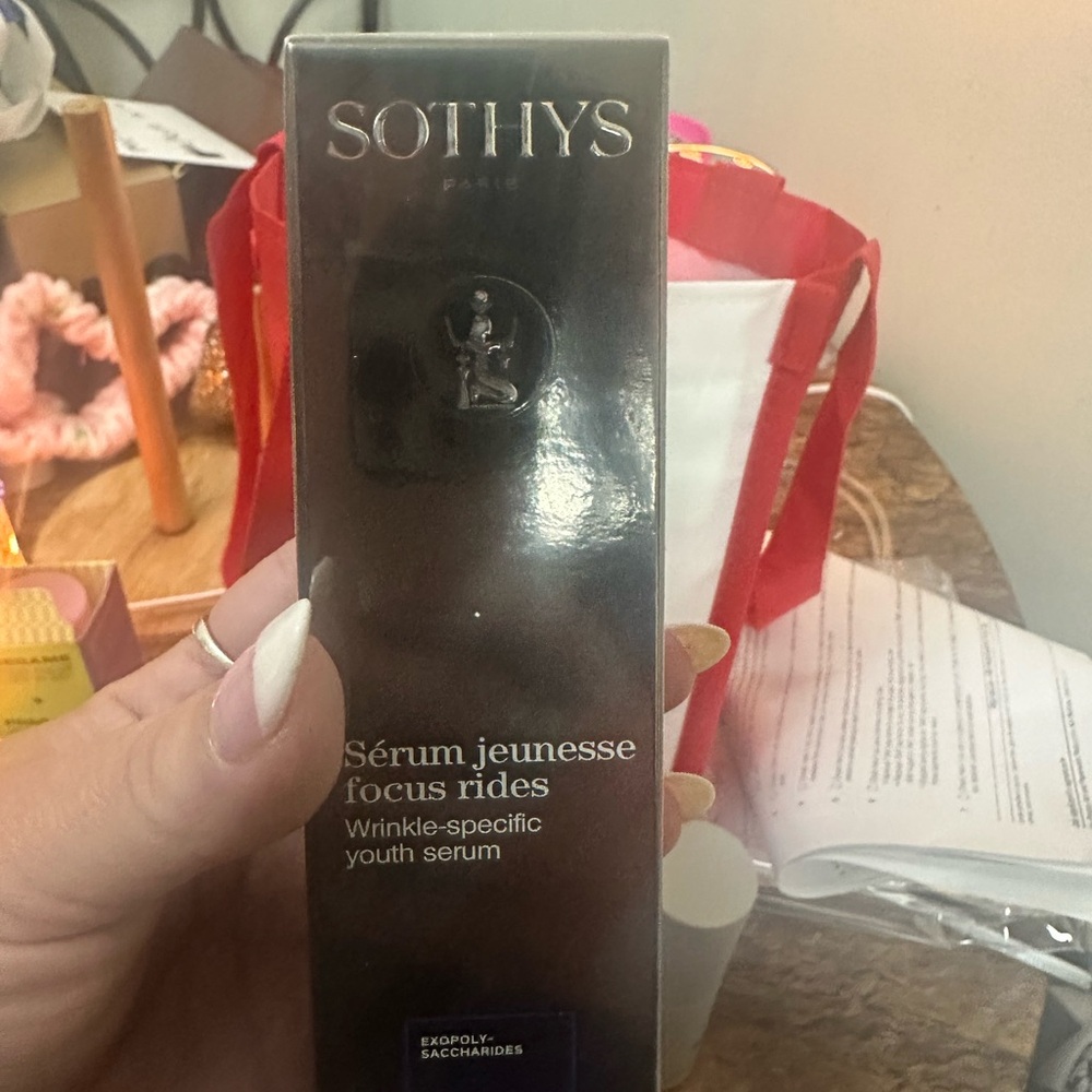 Wrinkle-Specific Youth Serum - Black